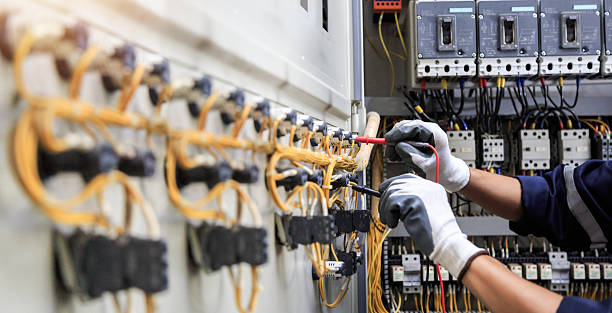 Professional Electrician technician working in Bethel Park, PA